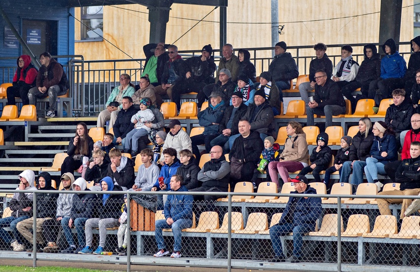 Dwóch rannych i pat na Agrykola zdjęcie nr 338013