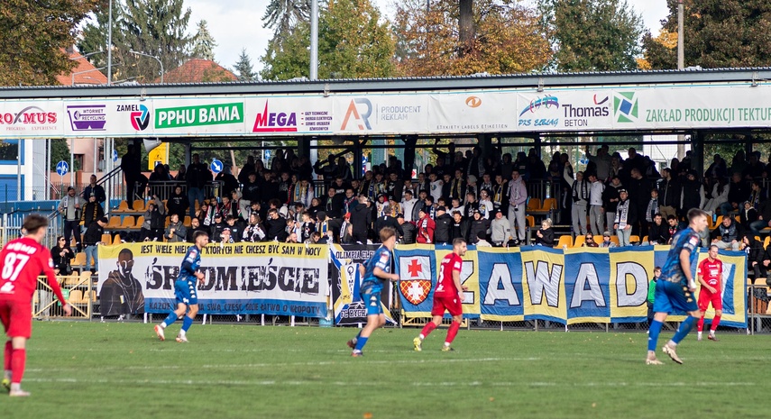 Dwóch rannych i pat na Agrykola zdjęcie nr 338020