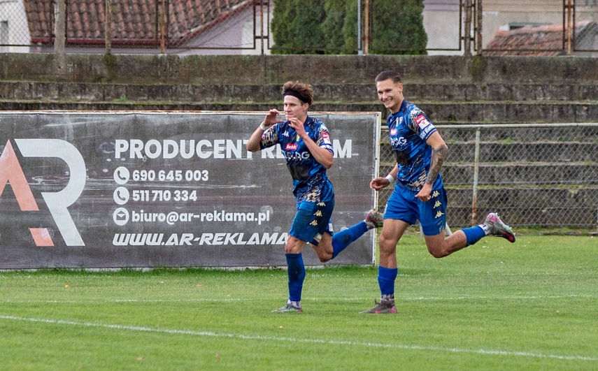 Dwóch rannych i pat na Agrykola zdjęcie nr 338005