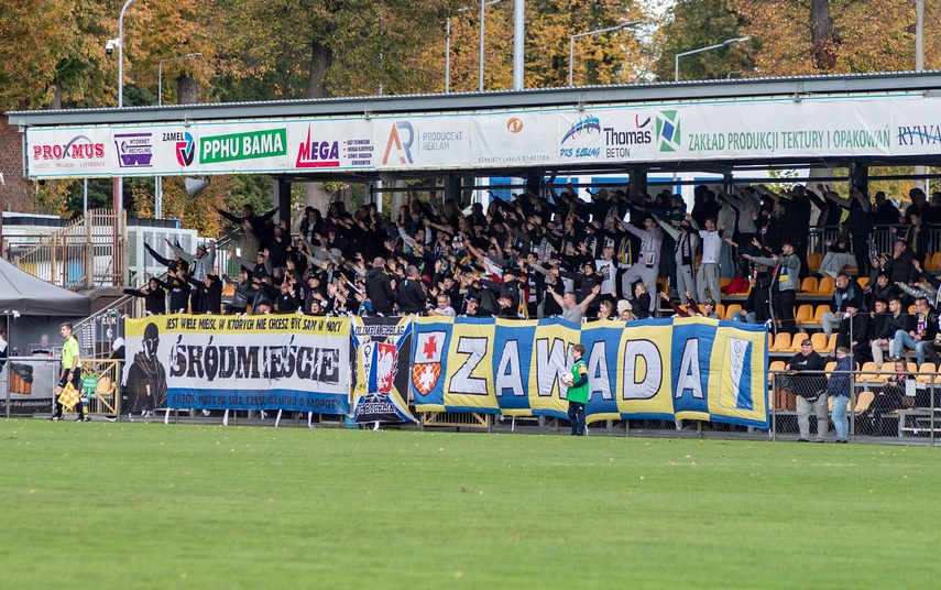 Dwóch rannych i pat na Agrykola zdjęcie nr 337996