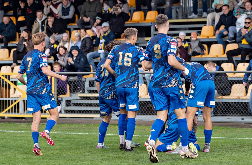 Dwóch rannych i pat na Agrykola zdjęcie nr 337988