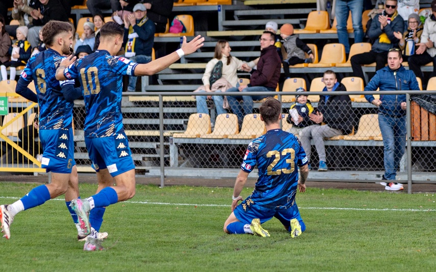 Dwóch rannych i pat na Agrykola zdjęcie nr 337987