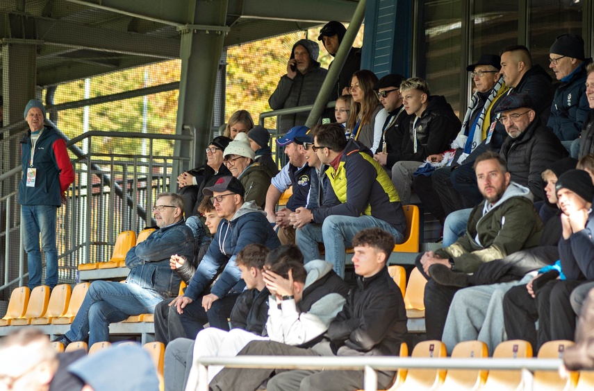 Dwóch rannych i pat na Agrykola zdjęcie nr 337977