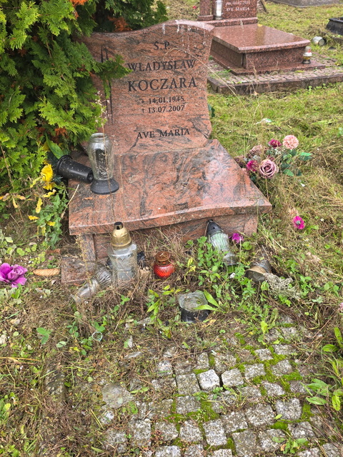 Czytelniczka: Tam też leżą ludzie zdjęcie nr 338393 Czytelniczka: Tam też leżą ludzie zdjęcie nr 338393