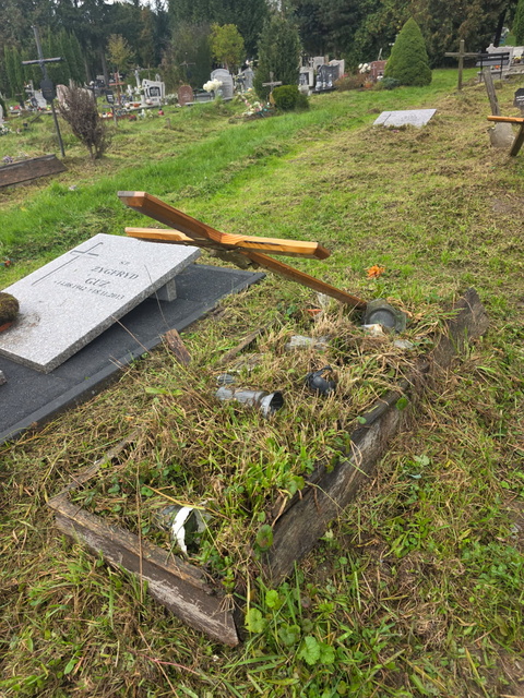 Czytelniczka: Tam też leżą ludzie zdjęcie nr 338399 Czytelniczka: Tam też leżą ludzie zdjęcie nr 338399