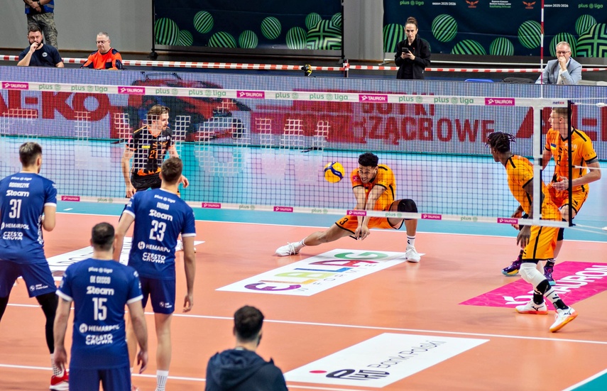 Pięć setów na inaugurację Plusligi w Elblągu zdjęcie nr 338430