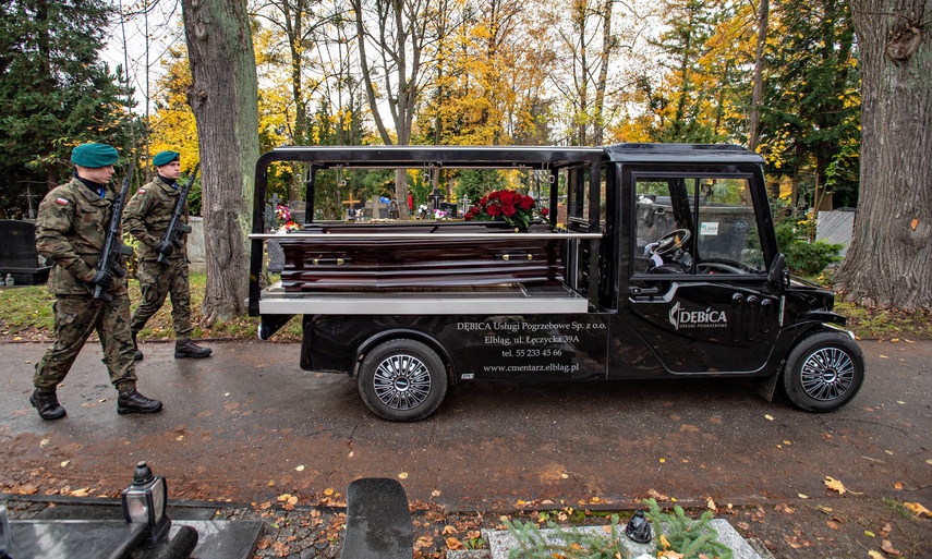 Prezydent RP odznaczył pośmiertnie Zdzisława Dubiellę. Dzisiaj odbył się pogrzeb zdjęcie nr 338503 Prezydent RP odznaczył pośmiertnie Zdzisława Dubiellę. Dzisiaj odbył się pogrzeb zdjęcie nr 338503