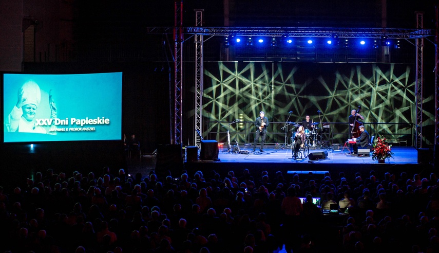 Kardiolog z wielkim sercem. Tuus dla Danuty Podjackiej zdjęcie nr 338572 Kardiolog z wielkim sercem. Tuus dla Danuty Podjackiej zdjęcie nr 338572
