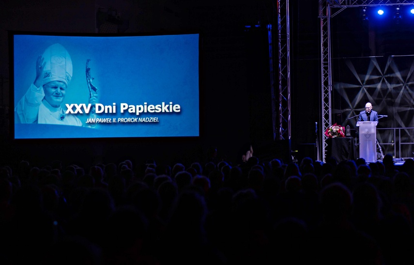 Kardiolog z wielkim sercem. Tuus dla Danuty Podjackiej zdjęcie nr 338550 Kardiolog z wielkim sercem. Tuus dla Danuty Podjackiej zdjęcie nr 338550