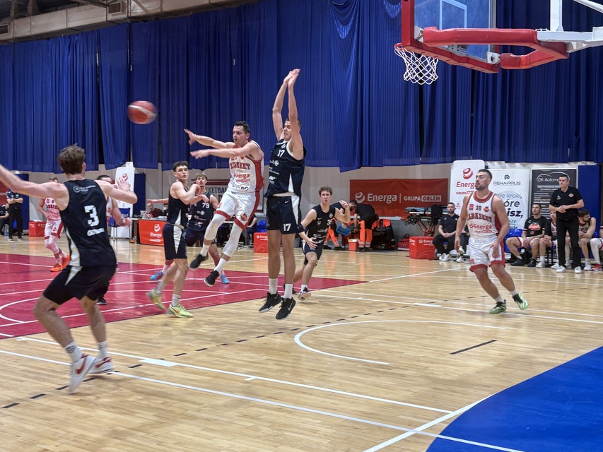Przekonujące zwycięstwo koszykarzy zdjęcie nr 338591