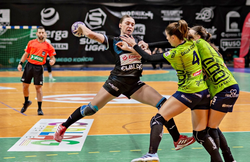 Pierwsza potyczka na remis zdjęcie nr 338893