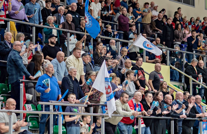 Pierwsza potyczka na remis zdjęcie nr 338908