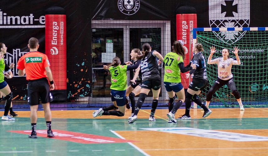 Pierwsza potyczka na remis zdjęcie nr 338900