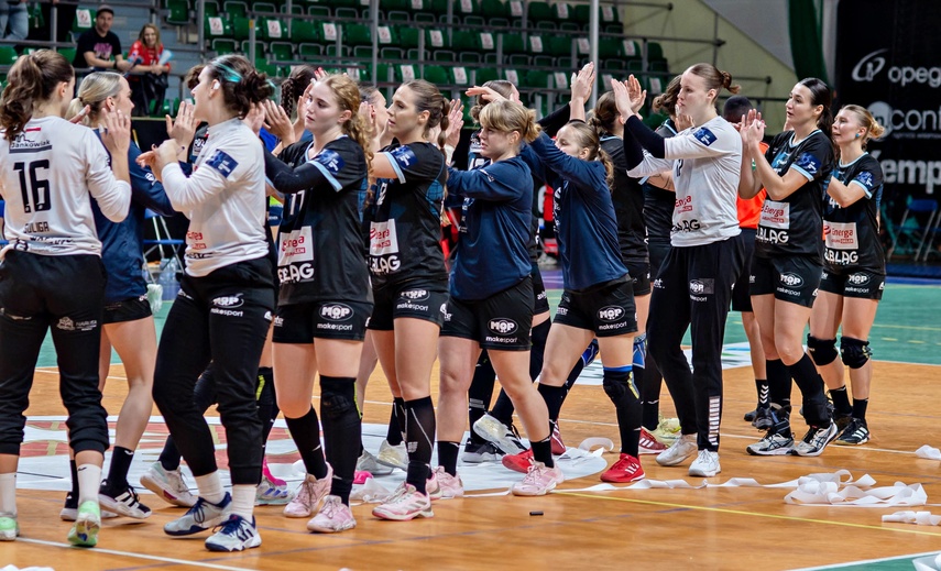 Pierwsza potyczka na remis zdjęcie nr 338910