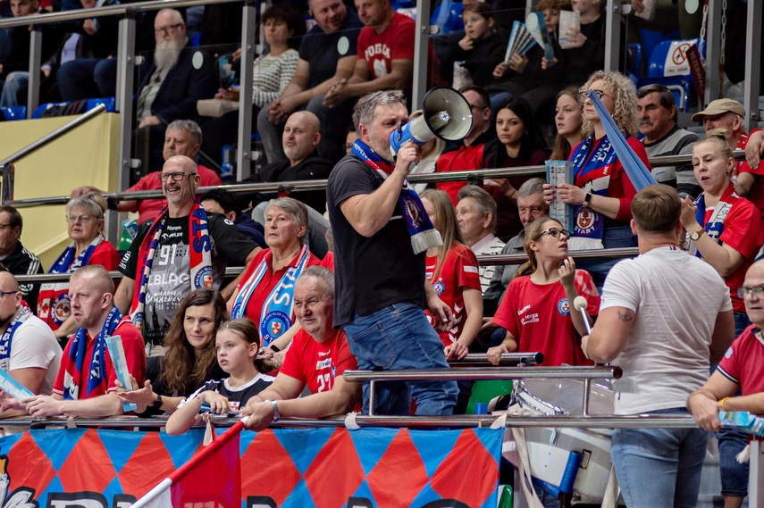 Pierwsza potyczka na remis zdjęcie nr 338901