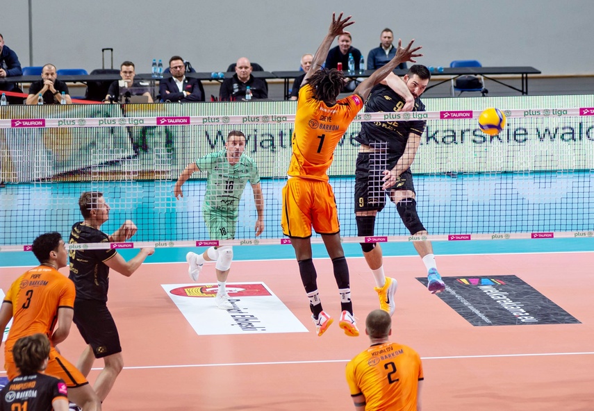 Sensacja pod siatką zdjęcie nr 339248