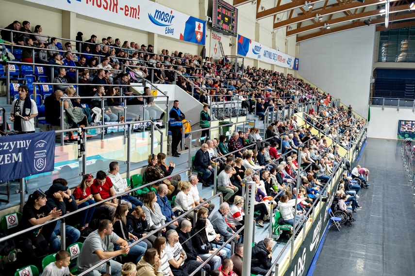 Sensacja pod siatką zdjęcie nr 339273