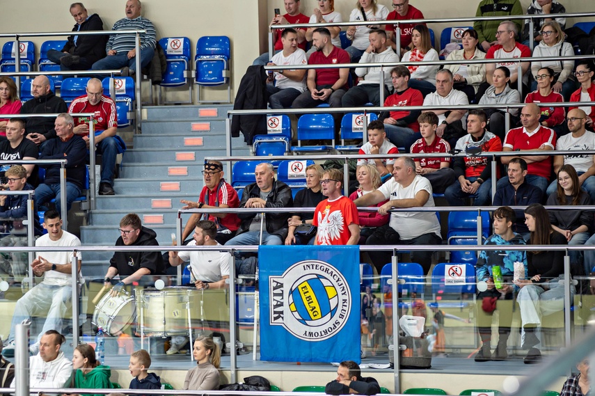 Sensacja pod siatką zdjęcie nr 339230