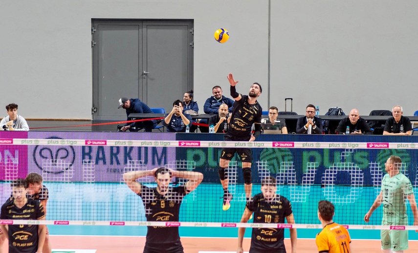 Sensacja pod siatką zdjęcie nr 339234