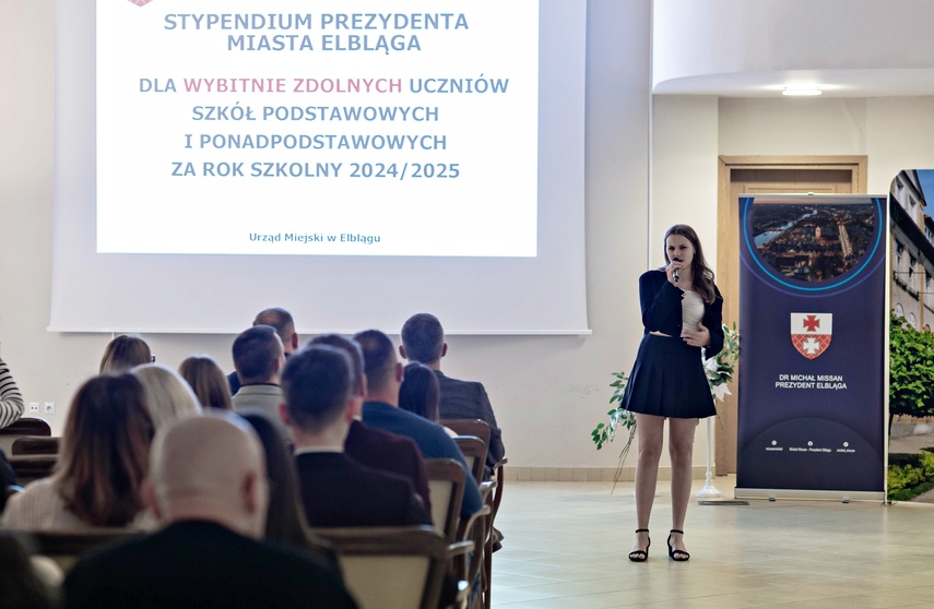 Stypendia dla najzdolniejszych zdjęcie nr 339427