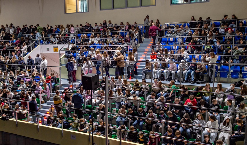 Szkoła imienia Lepszych od Reszty zdjęcie nr 339472