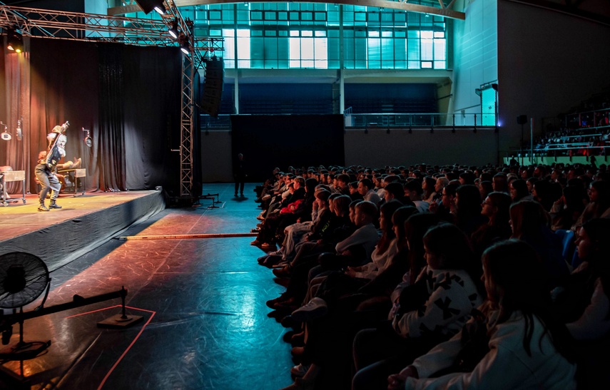 Szkoła imienia Lepszych od Reszty zdjęcie nr 339486