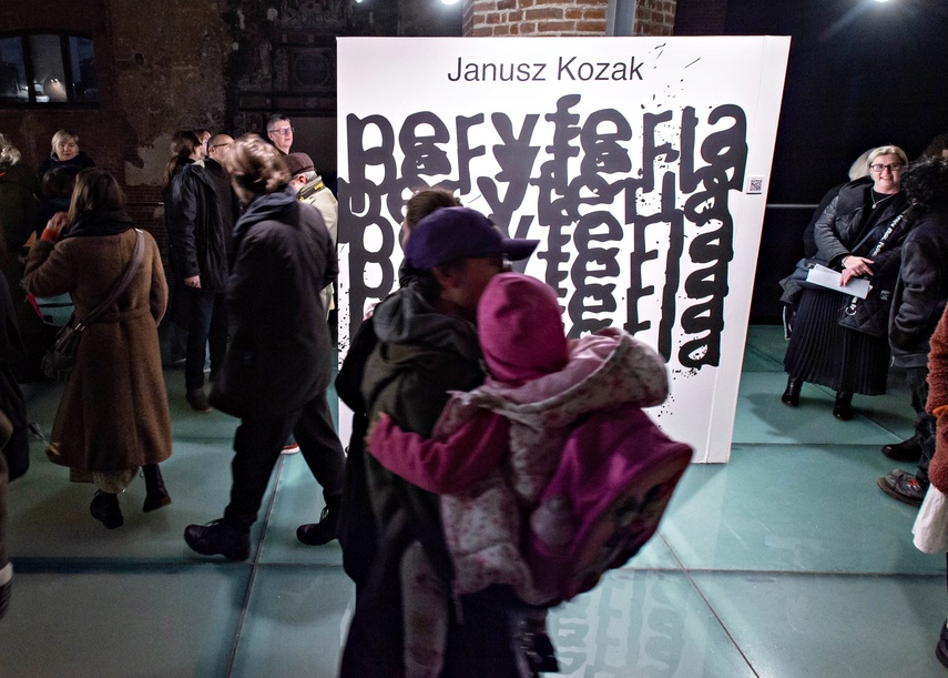 Biało czarne peryferia zdjęcie nr 339558