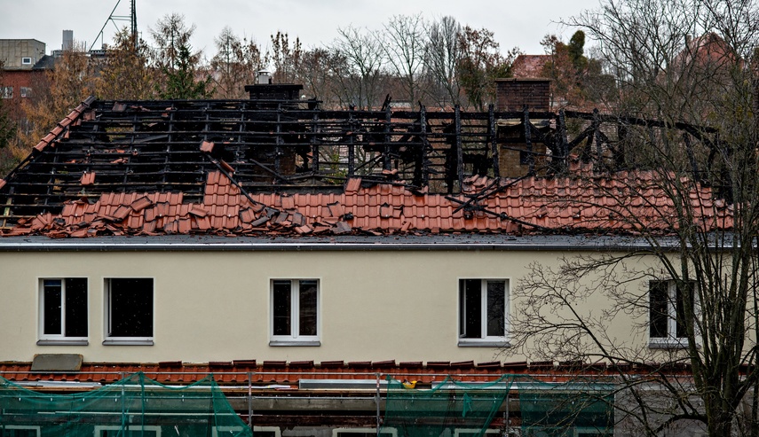 Po pożarze szpital wstrzymuje planowe przyjęcia pacjentów zdjęcie nr 339836