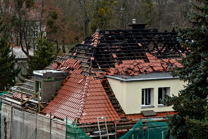 Po pożarze szpital wstrzymuje planowe przyjęcia pacjentów zdjęcie nr 339834