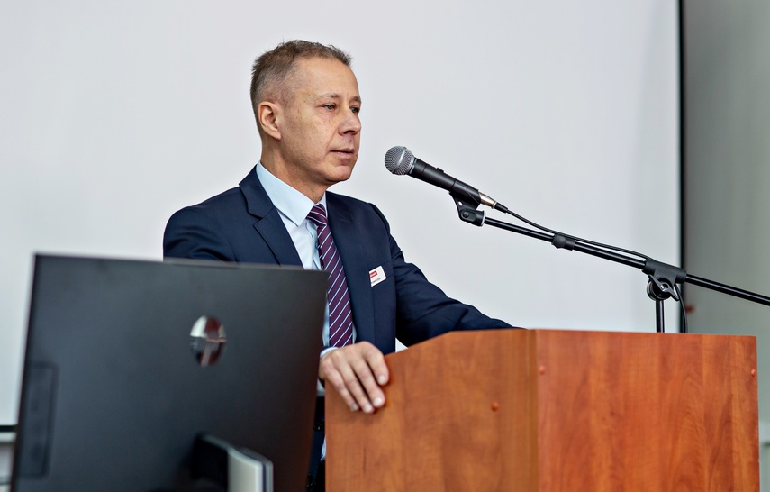 Nowe maszyny CNC w Centrum Kształcenia zdjęcie nr 339891