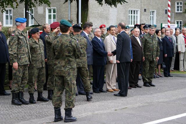 Minister chwali nowego dowódcę zdjęcie nr 27336
