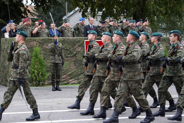 Minister chwali nowego dowódcę zdjęcie nr 27349