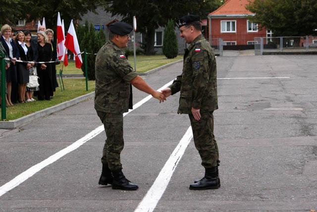 Minister chwali nowego dowódcę zdjęcie nr 27345