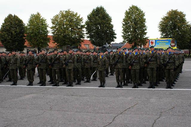 Minister chwali nowego dowódcę zdjęcie nr 27347