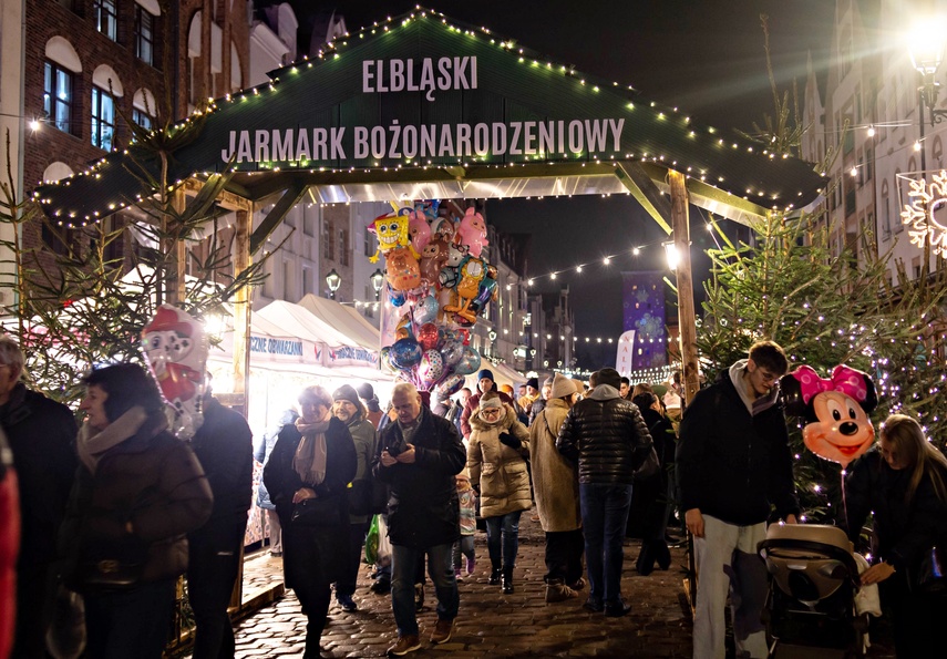 Choinka już świeci zdjęcie nr 340075