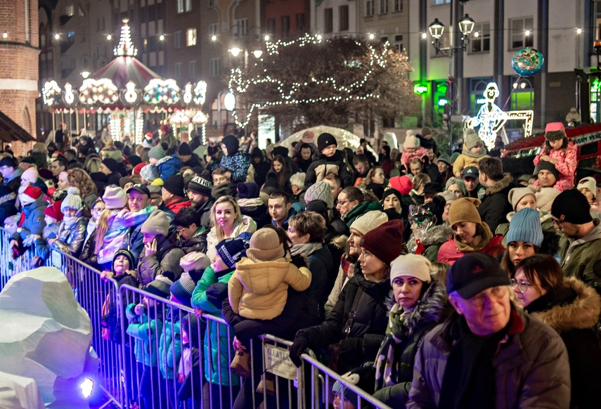 Choinka już świeci zdjęcie nr 340061