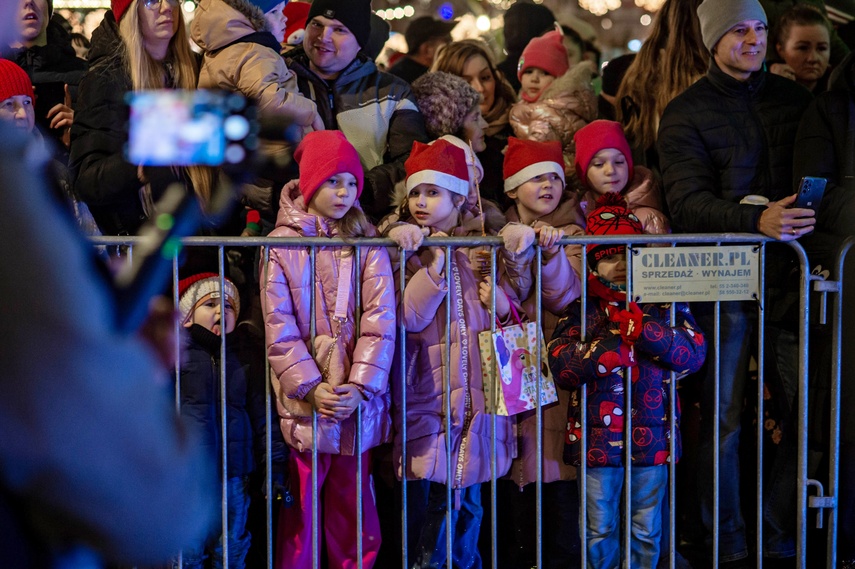 Choinka już świeci zdjęcie nr 340059