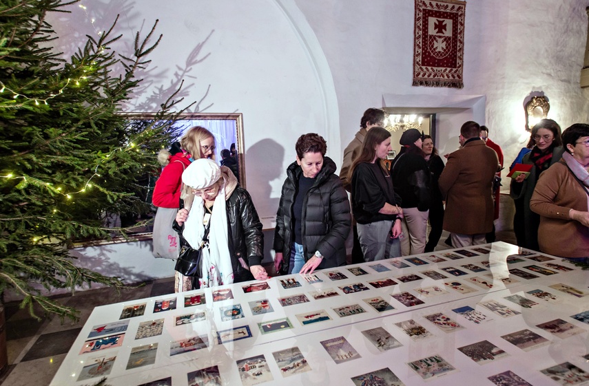 Św. Mikołaj na przystanku PKS zdjęcie nr 340112