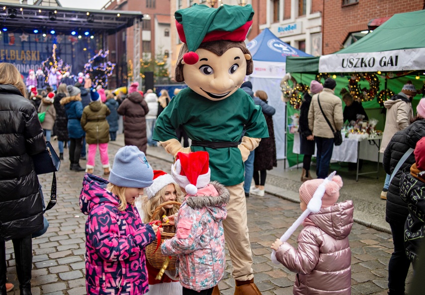 Trwa Jarmark Bożonarodzeniowy zdjęcie nr 340149