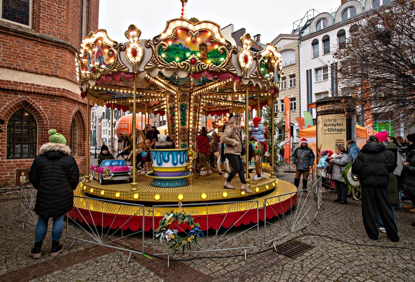 Trwa Jarmark Bożonarodzeniowy zdjęcie nr 340137