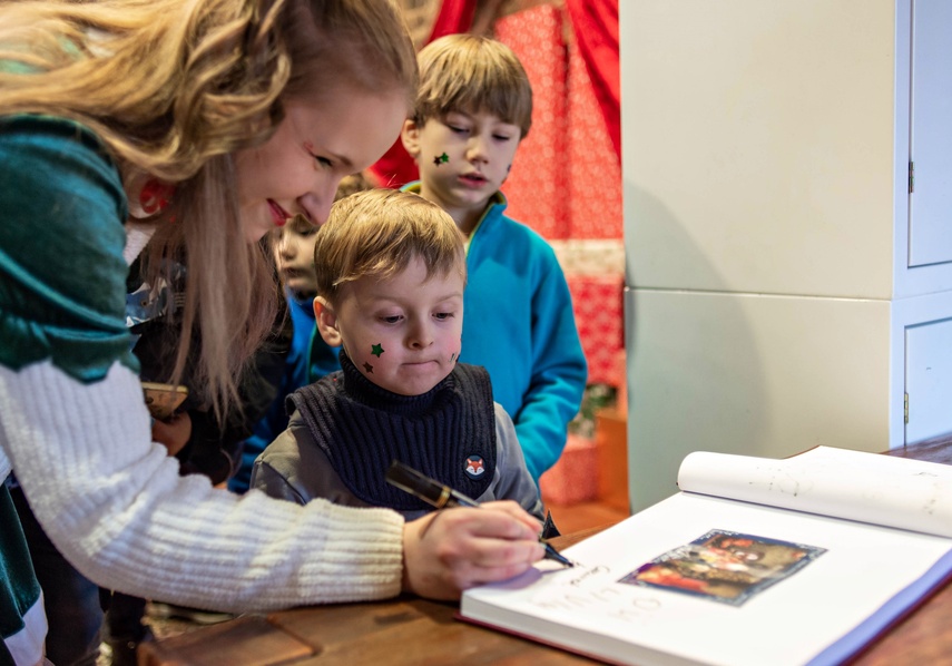 Trwa Jarmark Bożonarodzeniowy zdjęcie nr 340119