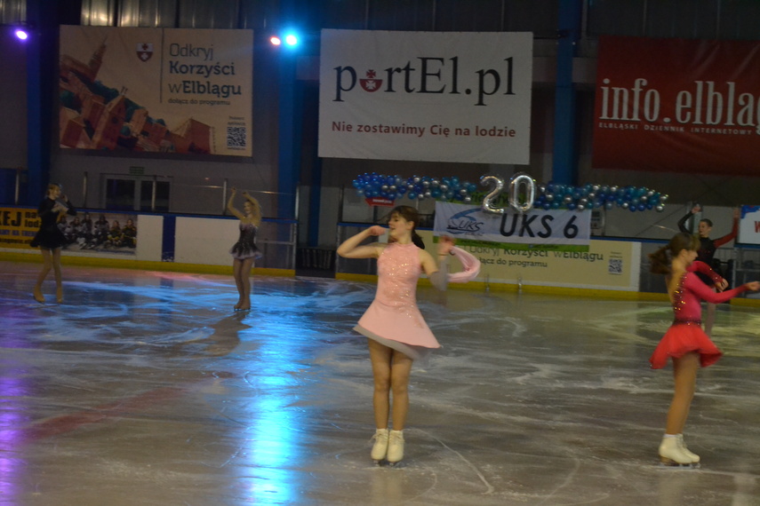 Szóstka świętuje 20. urodziny zdjęcie nr 340199