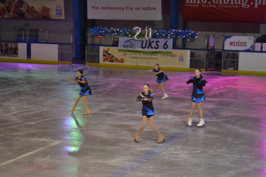 Szóstka świętuje 20. urodziny zdjęcie nr 340208