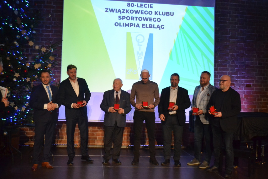 Nowy sztandar na 80. urodziny zdjęcie nr 340258