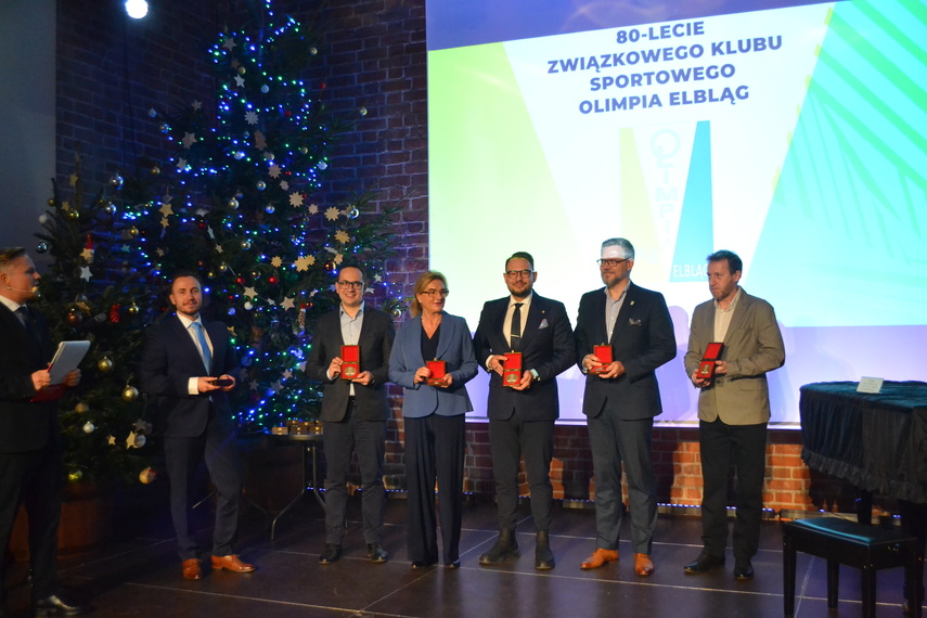 Nowy sztandar na 80. urodziny zdjęcie nr 340257