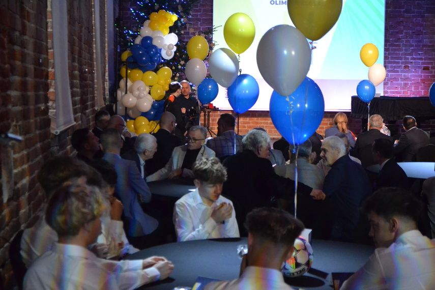 Nowy sztandar na 80. urodziny zdjęcie nr 340278