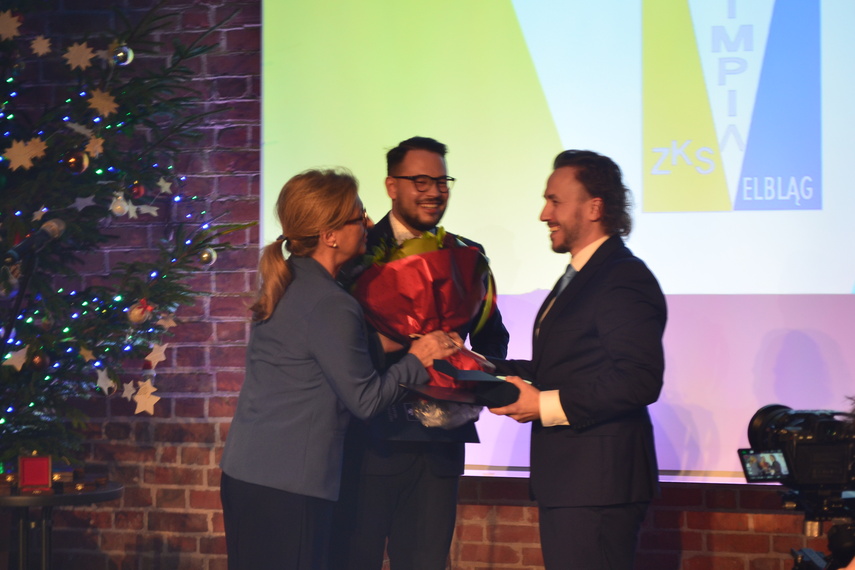 Nowy sztandar na 80. urodziny zdjęcie nr 340285