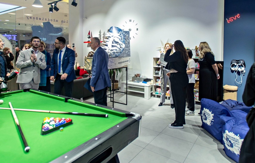 Niebieskie Trampki. Bez hejtu, bez używek i agresji zdjęcie nr 340312