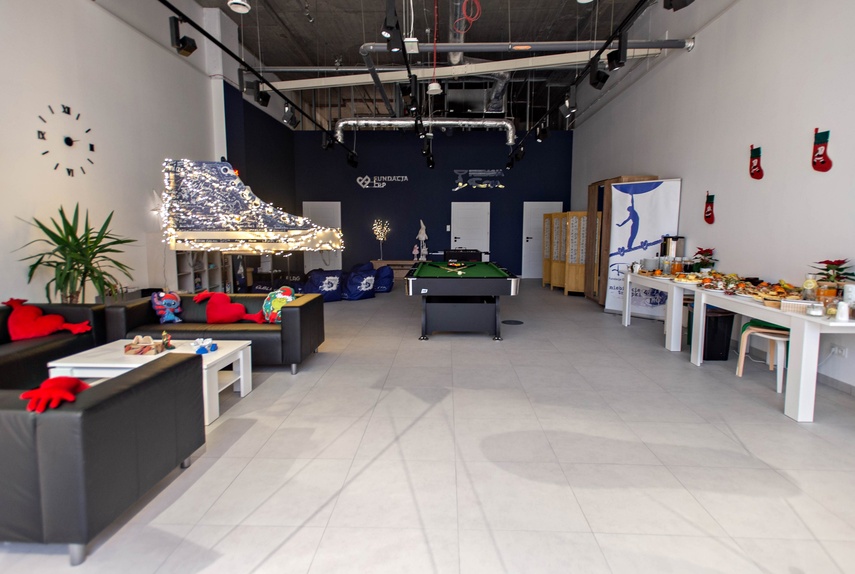 Niebieskie Trampki. Bez hejtu, bez używek i agresji zdjęcie nr 340297