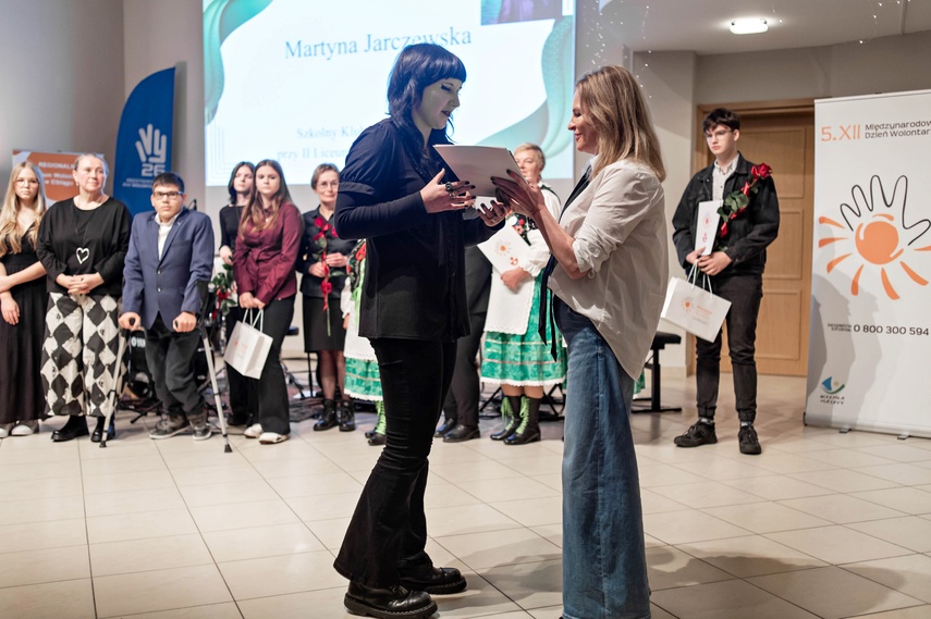 Nagrodzono najaktywniejszych wolontariuszy zdjęcie nr 340369